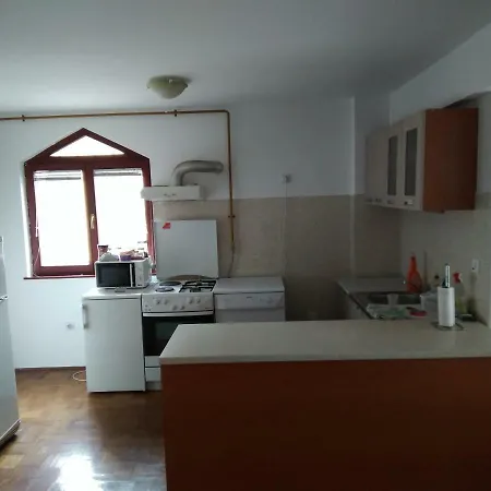 Ajna Aprtman Breka * Sarajevo